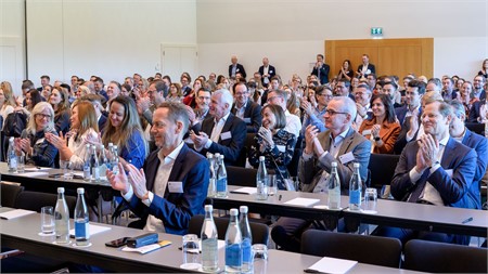 Geschäftsberichte Symposium